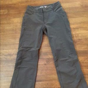 NWOT Womens Mountain Hard Wear Hiking Pants.